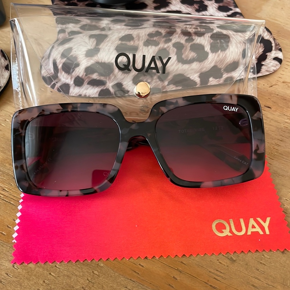 Quay total vibe tortoise sunglasses